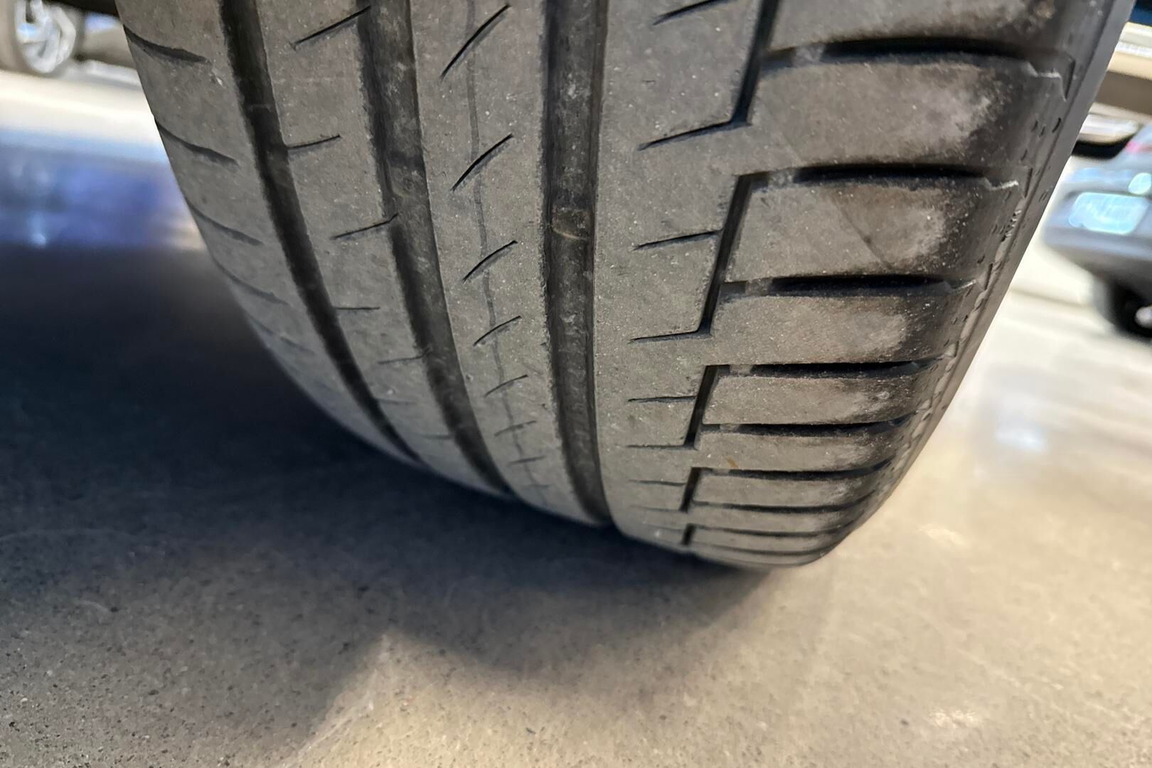 VOLVO XC60 iso kuva 13