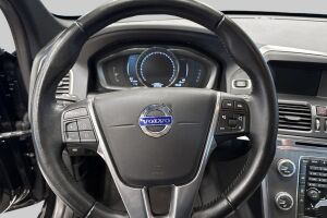 VOLVO XC60 esikatselu 16