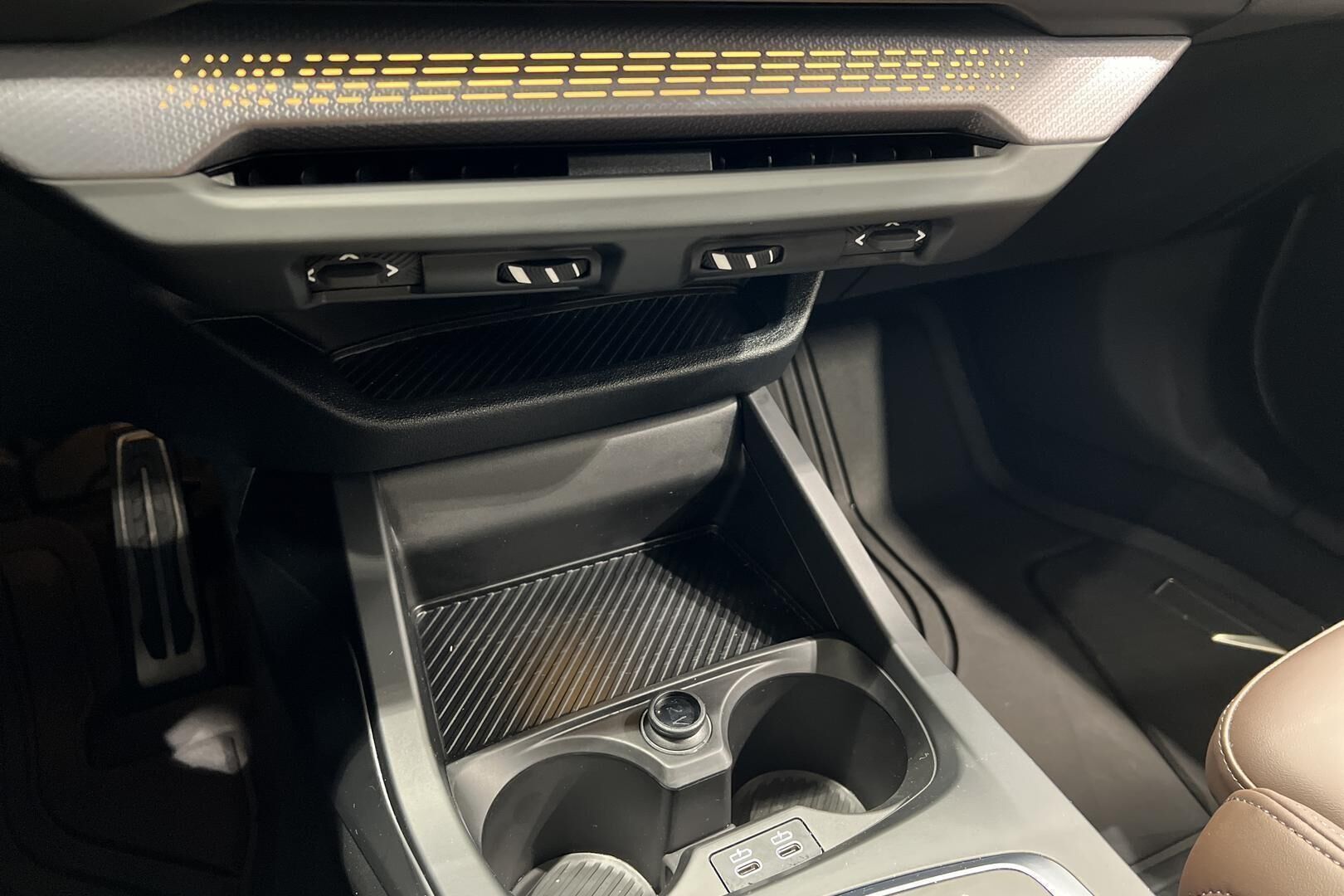 BMW 1-SARJA iso kuva 25