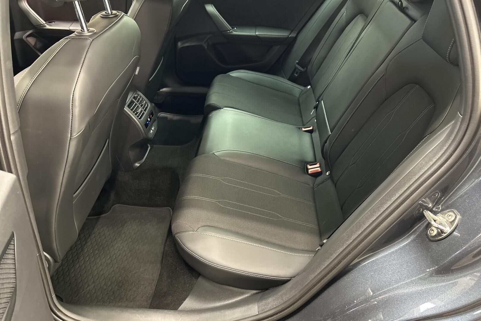 CUPRA FORMENTOR iso kuva 10
