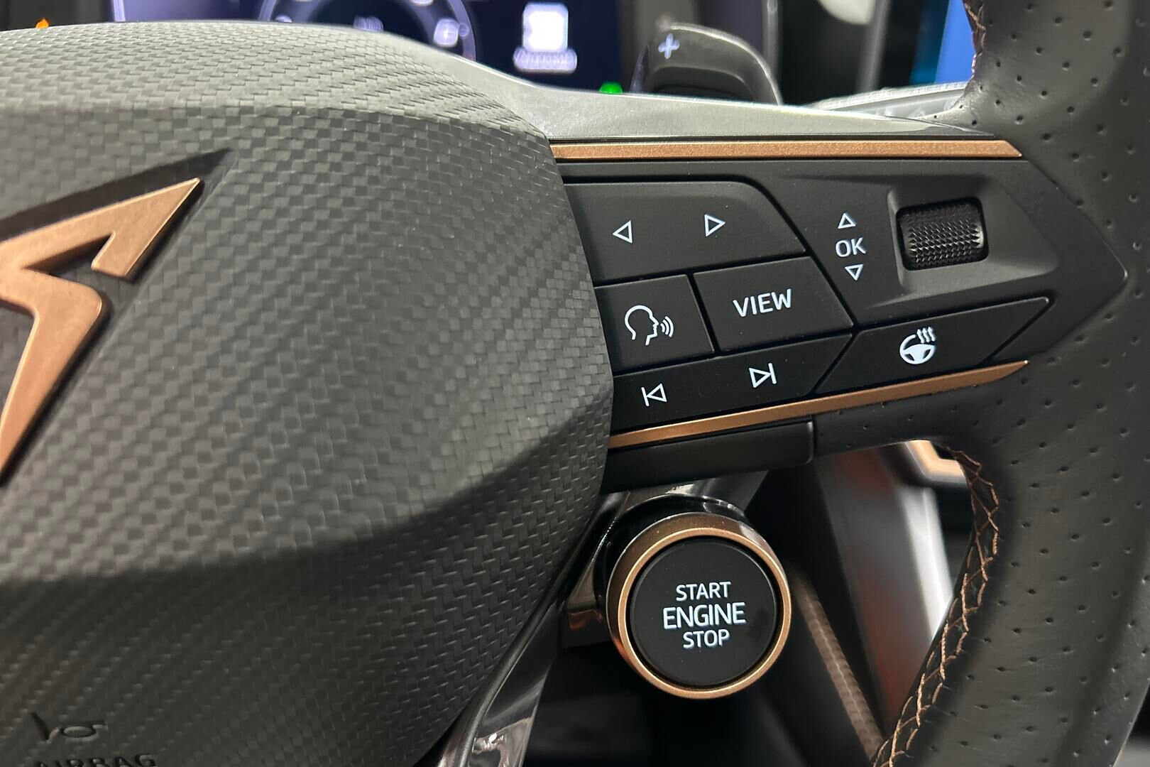 CUPRA FORMENTOR iso kuva 17