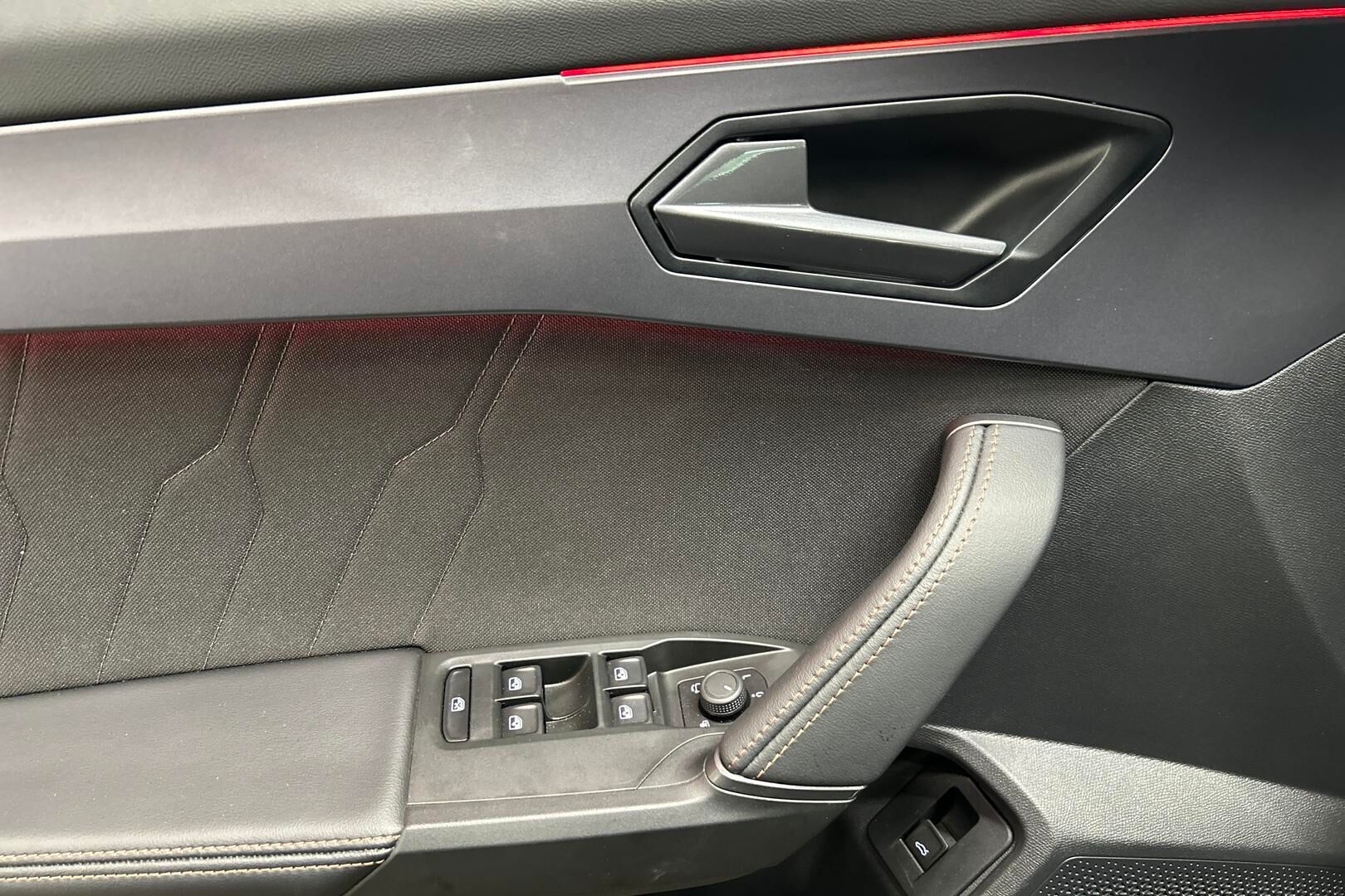 CUPRA FORMENTOR iso kuva 21