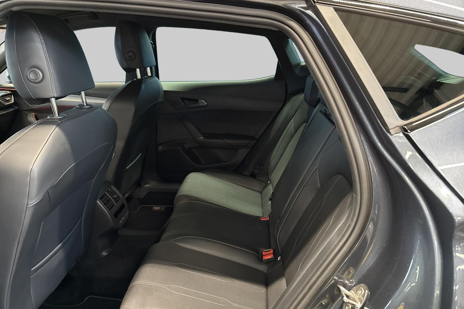 CUPRA FORMENTOR iso kuva 10