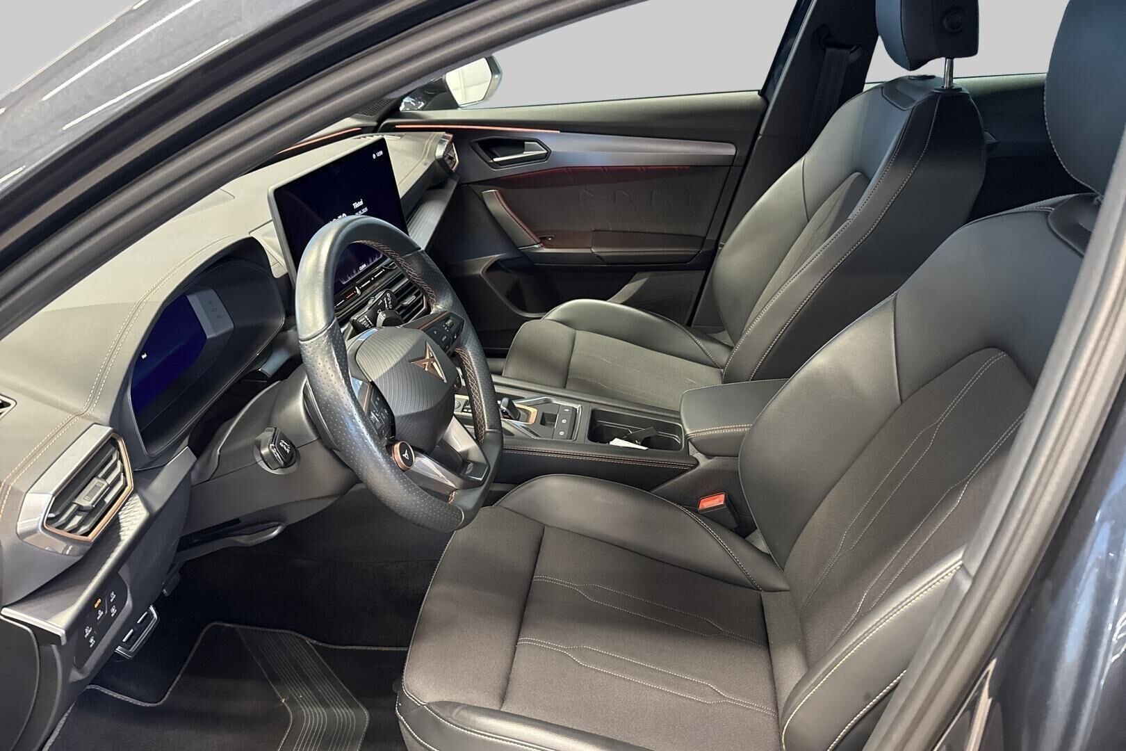CUPRA FORMENTOR iso kuva 9