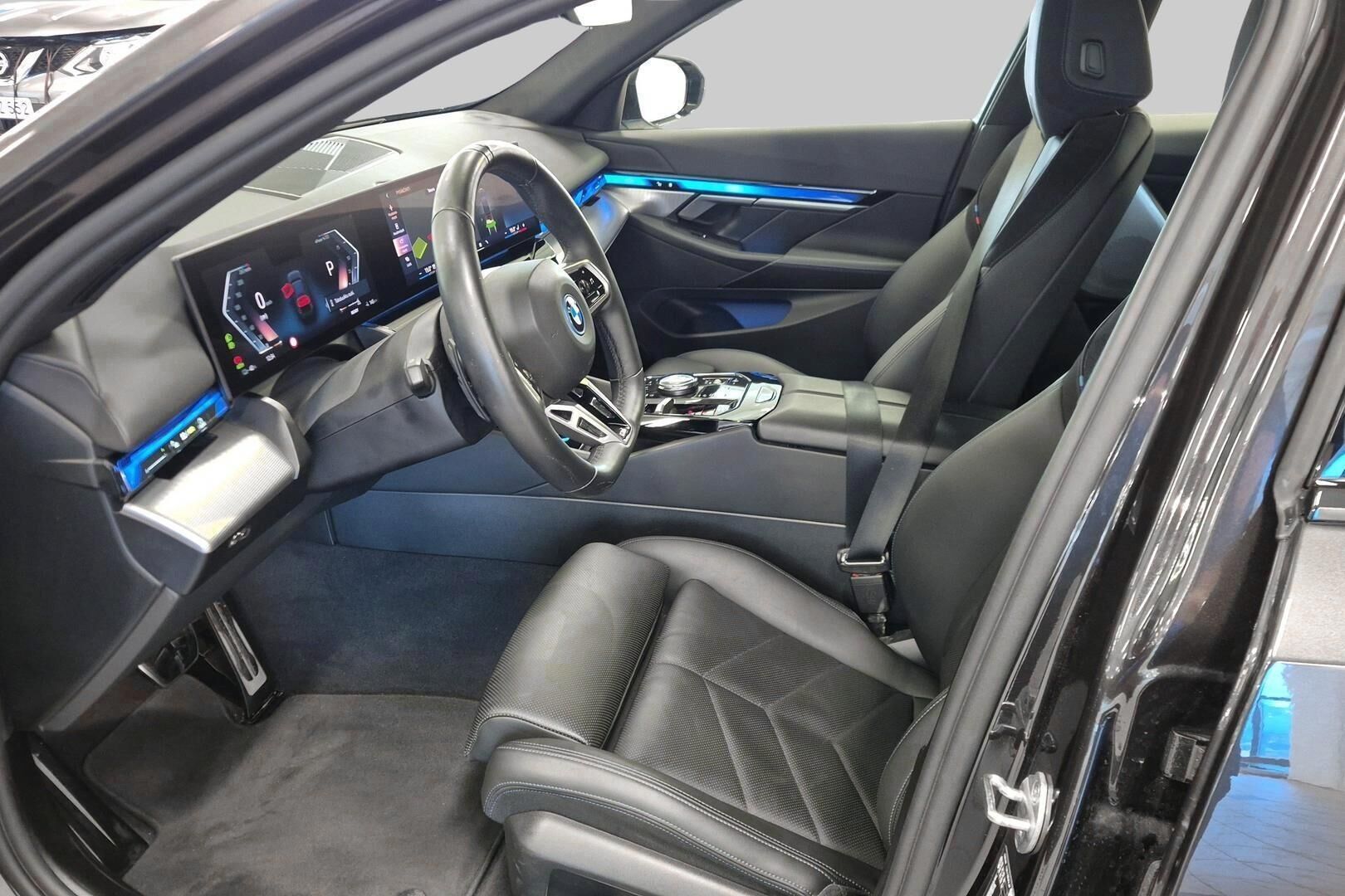 BMW I5 iso kuva 8