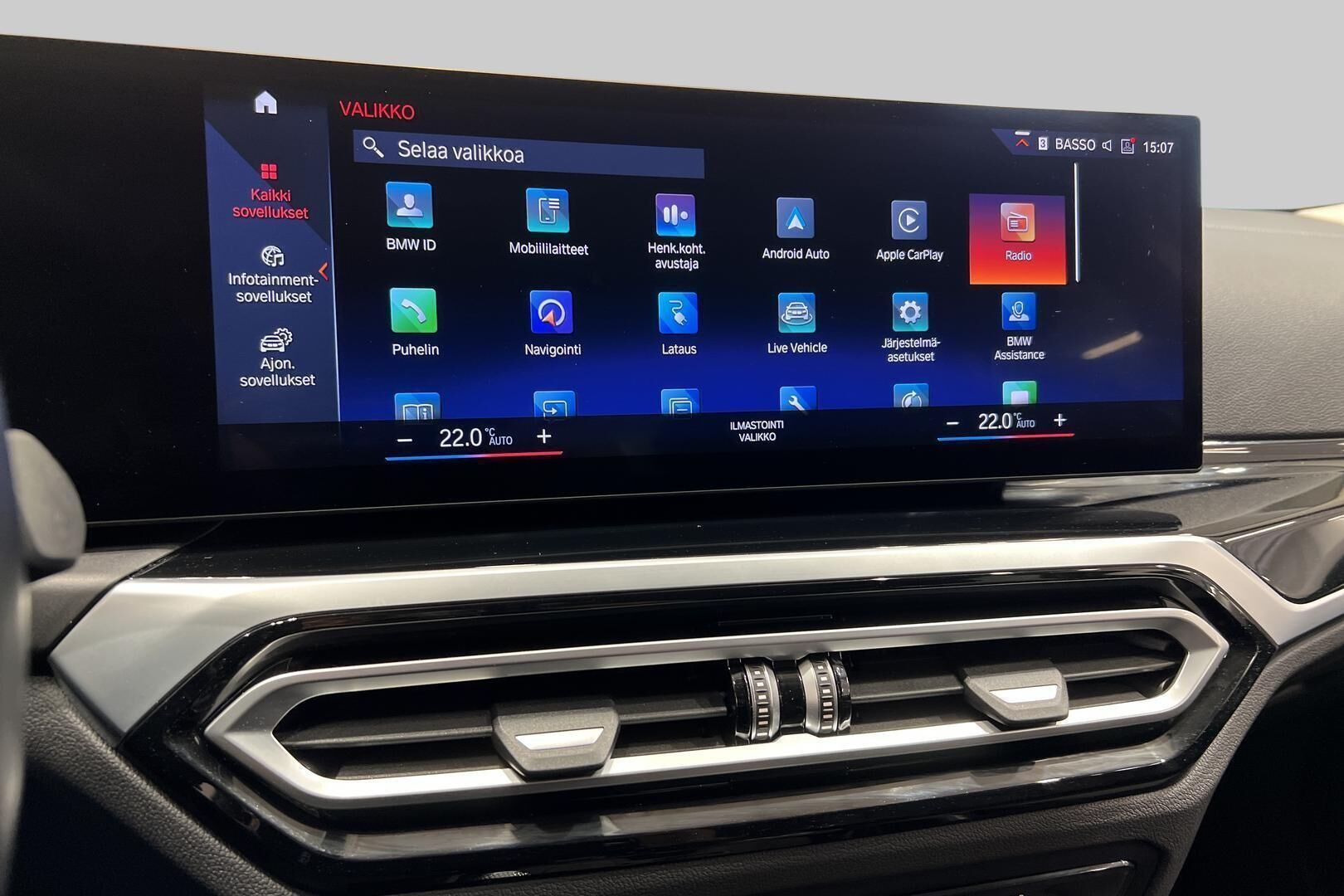 BMW I4 iso kuva 14