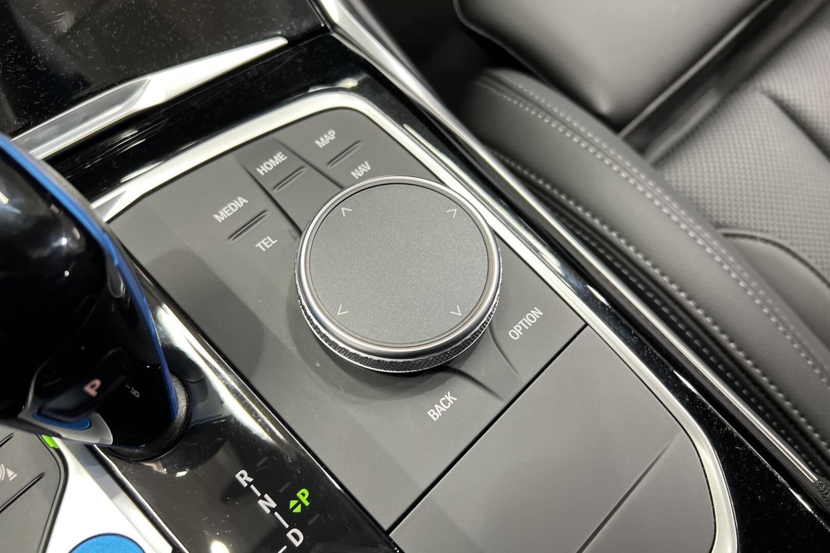 BMW I4 iso kuva 20