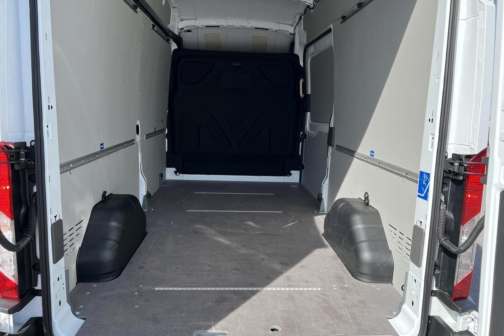 FORD TRANSIT iso kuva 12