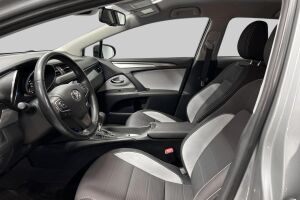 TOYOTA AVENSIS esikatselu 8