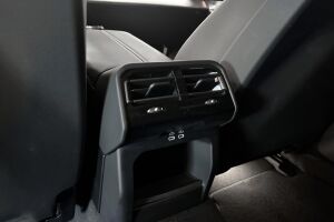 BMW 5-SARJA esikatselu 21