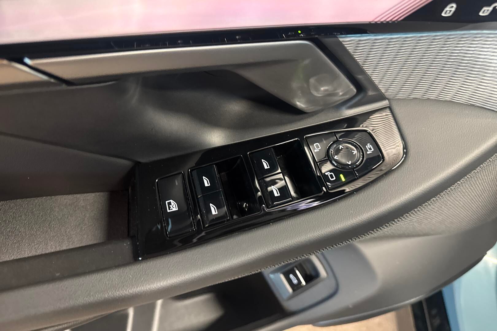 BMW 5-SARJA iso kuva 23