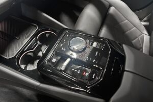 BMW 5-SARJA esikatselu 28