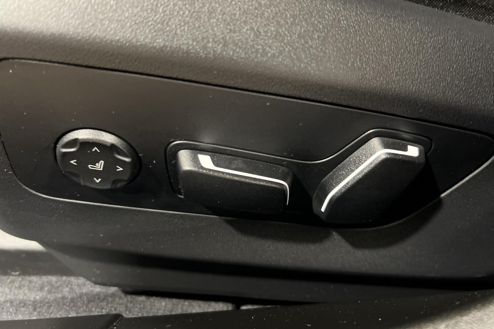 BMW 5-SARJA iso kuva 17