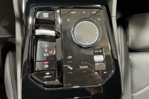 BMW 5-SARJA esikatselu 22