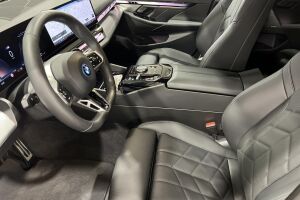 BMW 5-SARJA esikatselu 8