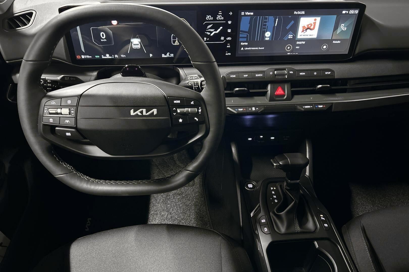 KIA K4 iso kuva 10