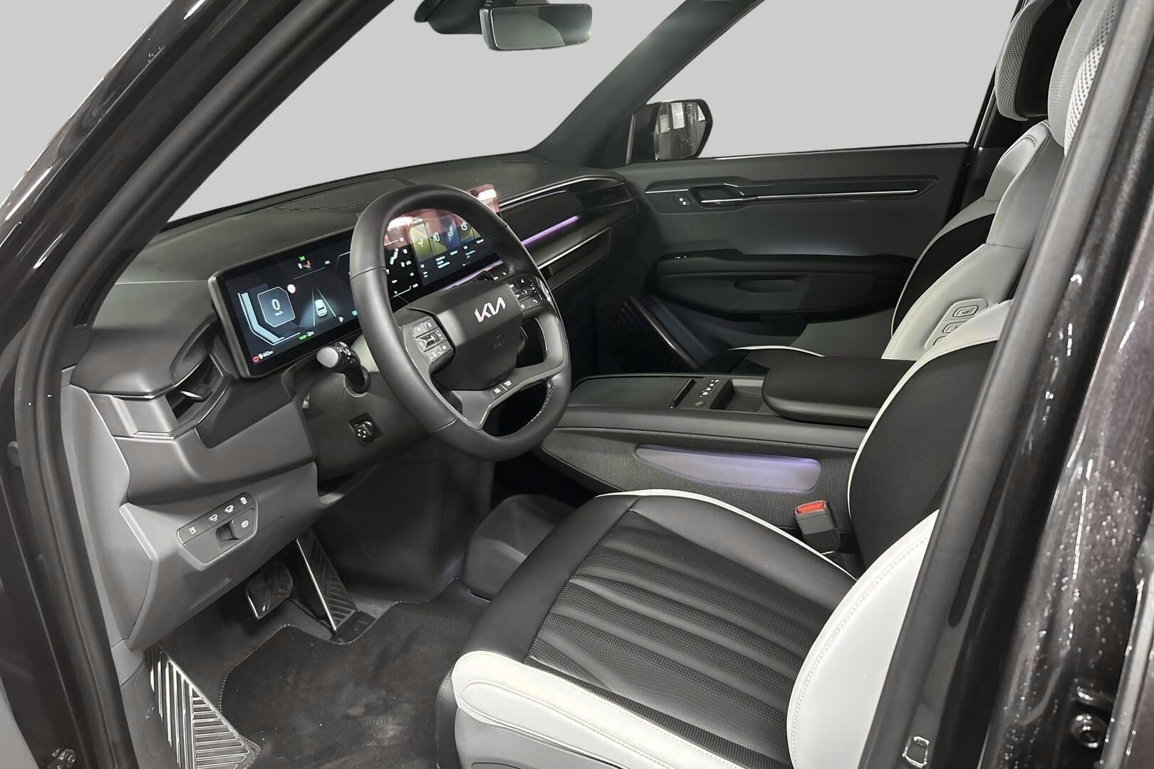 Kia EV9 iso kuva 8