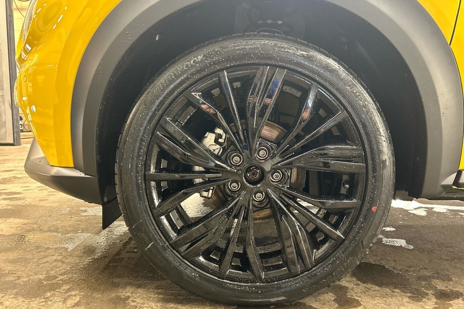 Nissan Juke iso kuva 10