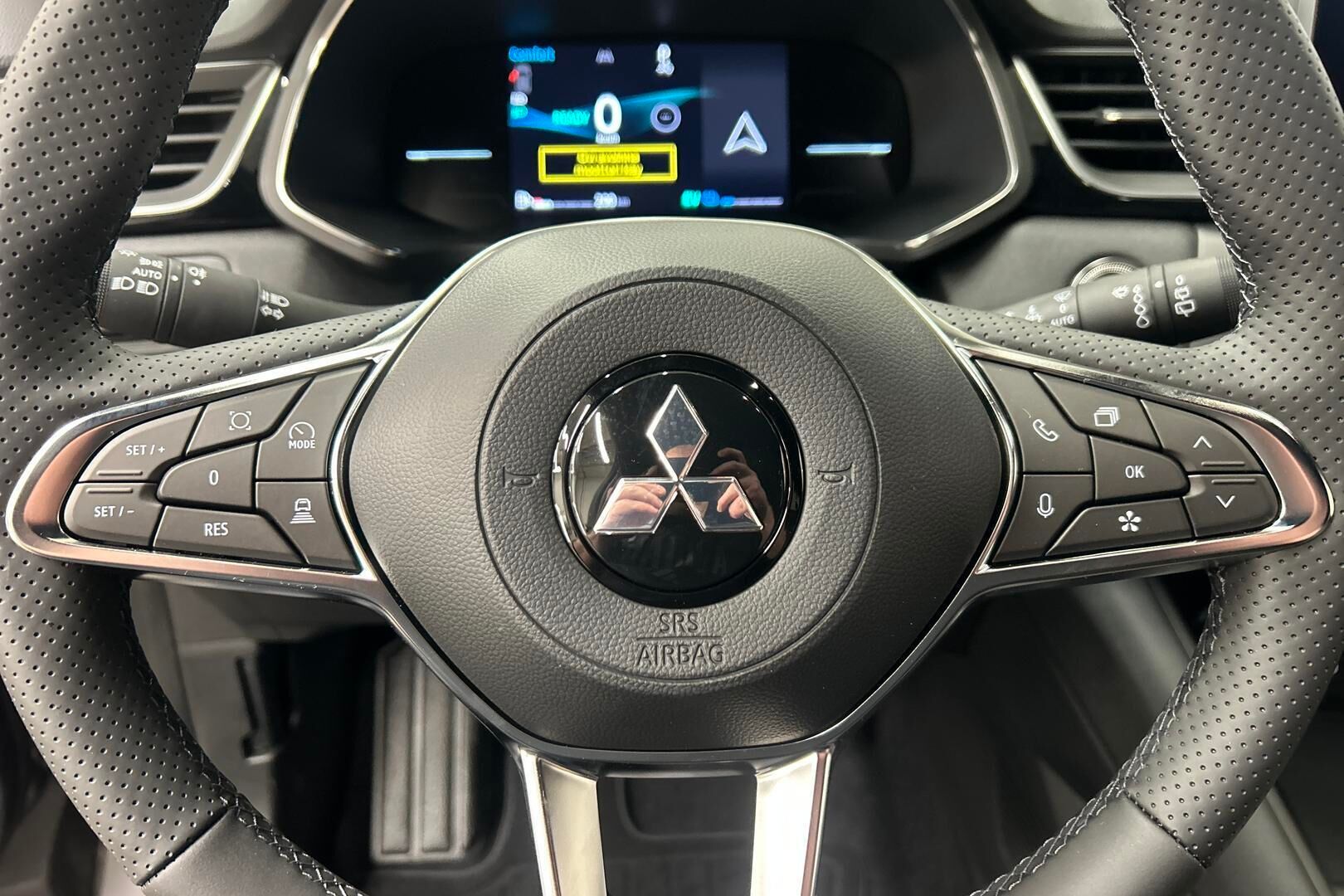 Mitsubishi Grandis iso kuva 13