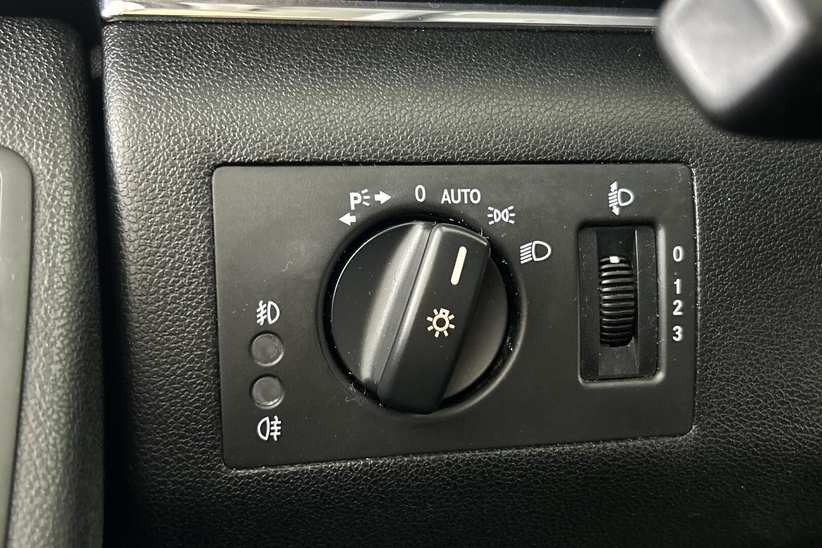 Mercedes-Benz B iso kuva 18