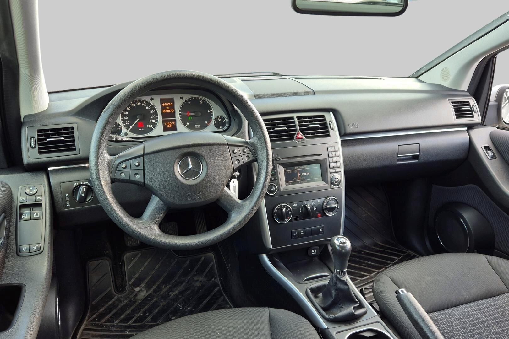 Mercedes-Benz B iso kuva 2