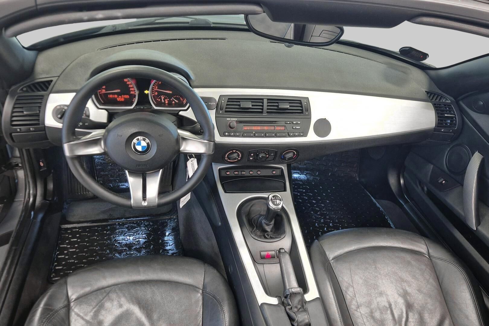 BMW Z4 iso kuva 11