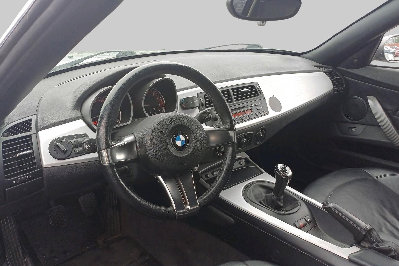 BMW Z4 iso kuva 2