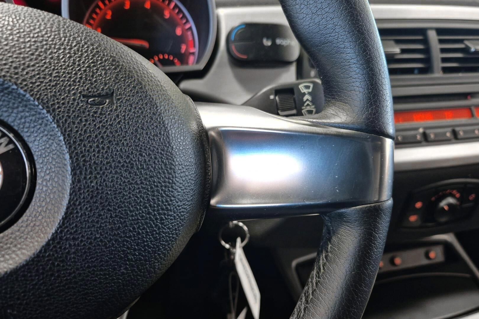 BMW Z4 iso kuva 26