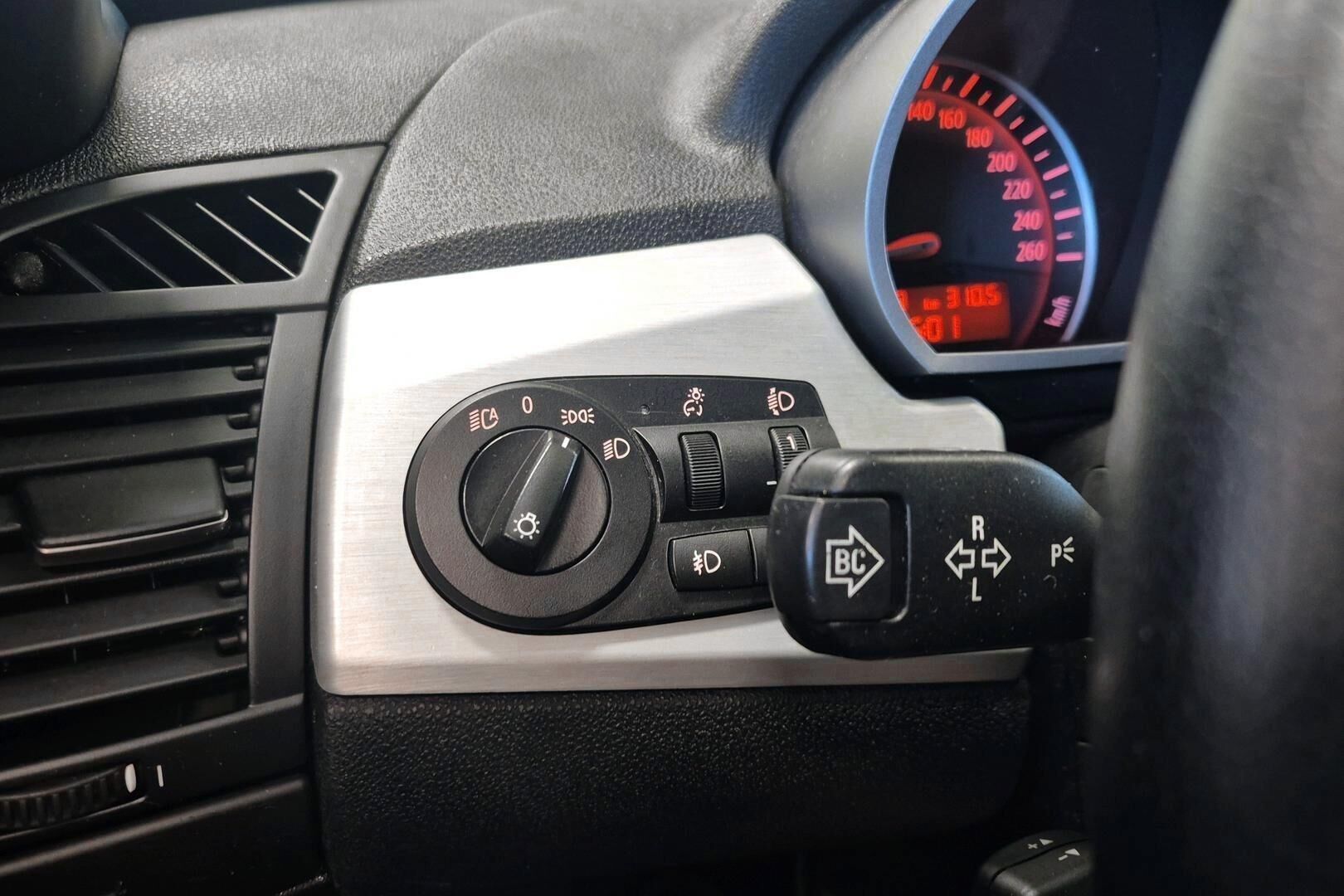 BMW Z4 iso kuva 29