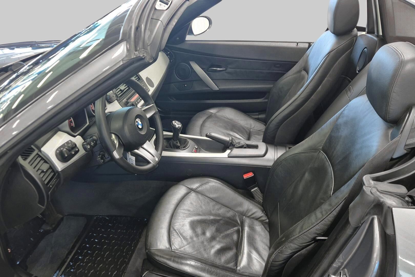 BMW Z4 iso kuva 9