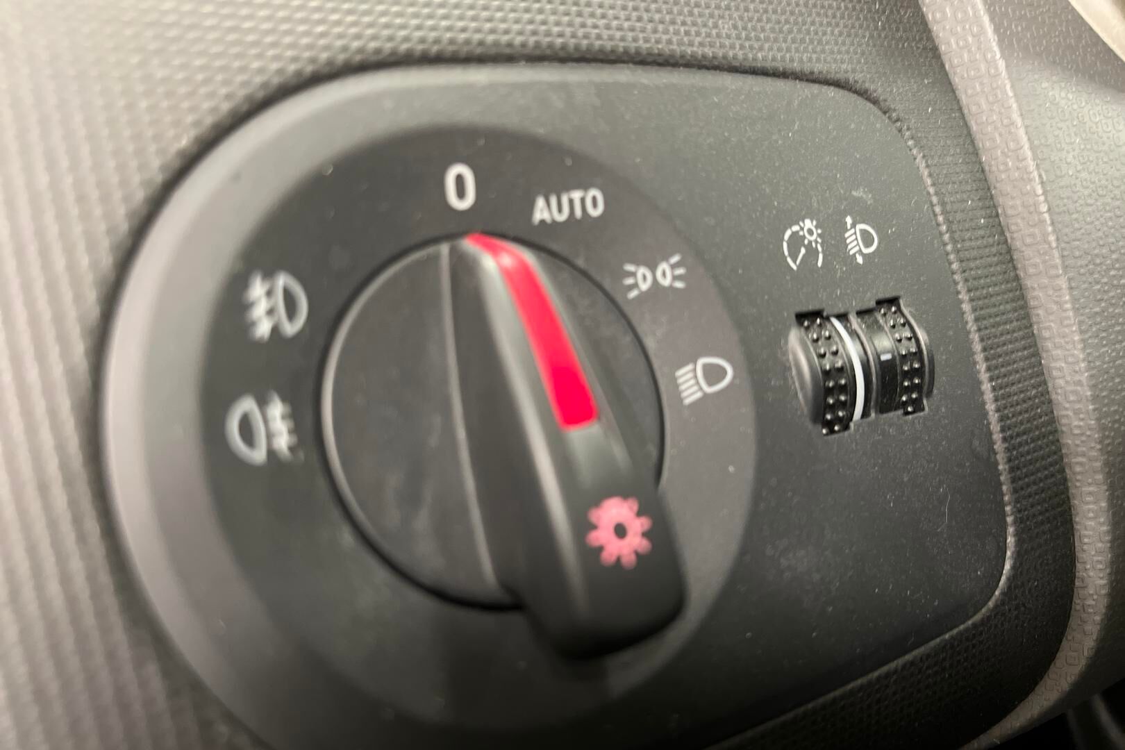 Seat Ibiza iso kuva 18