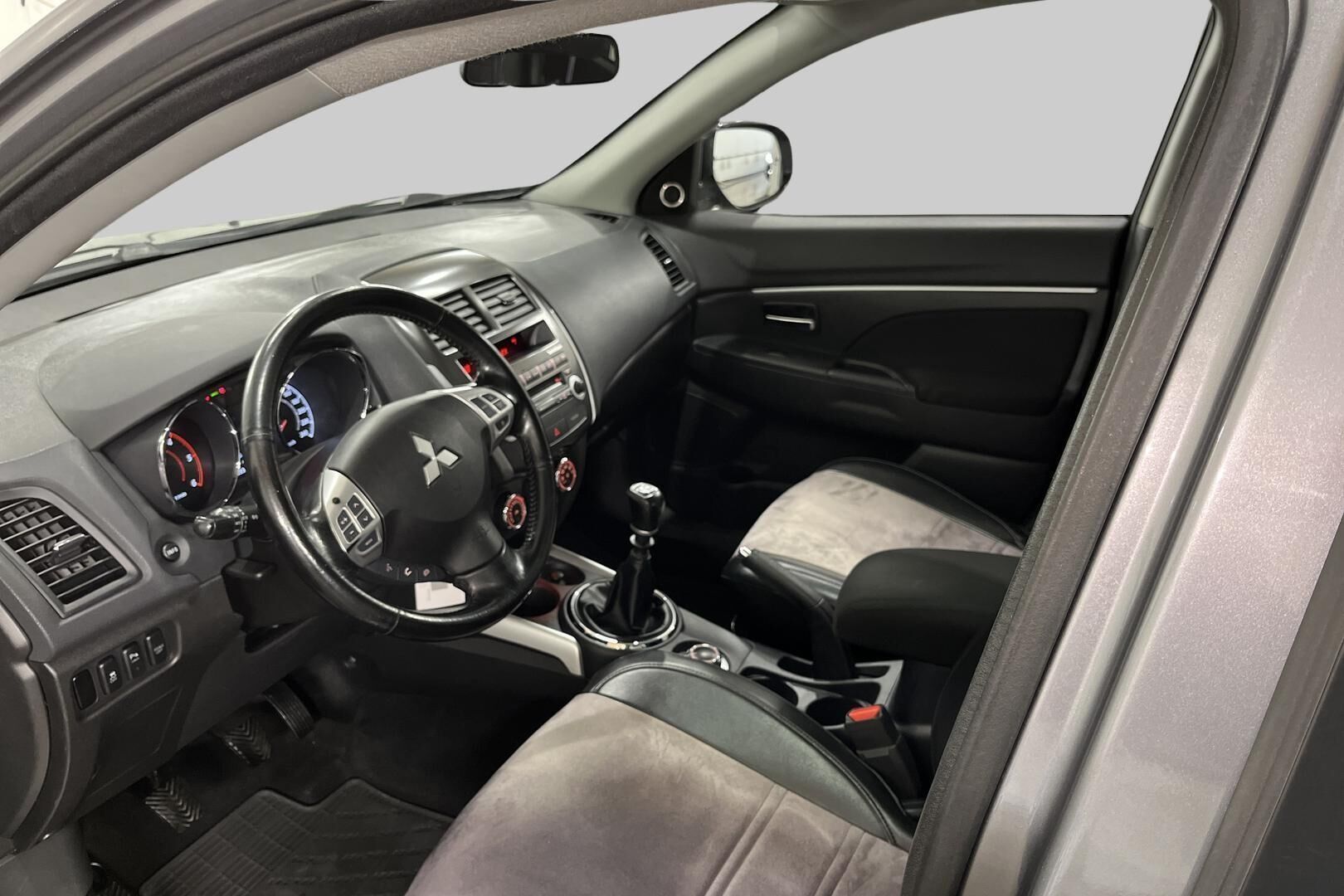 Mitsubishi ASX iso kuva 9