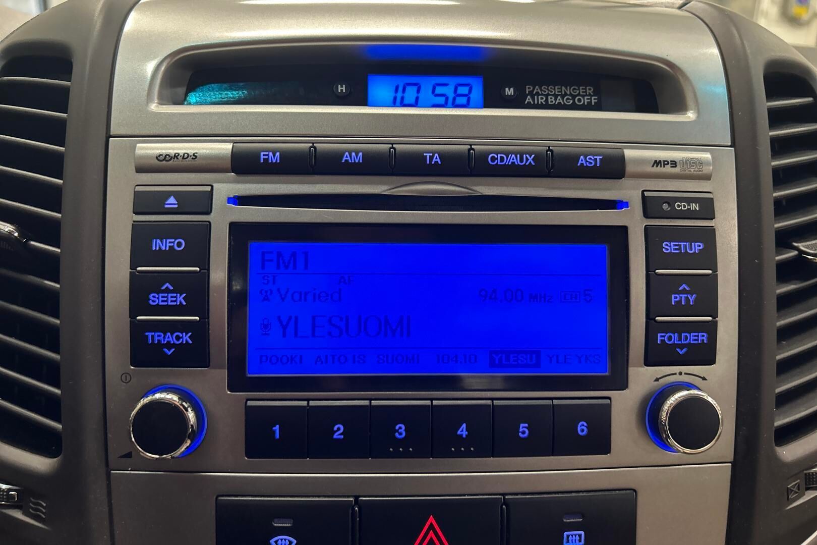 Hyundai Santa Fe iso kuva 17