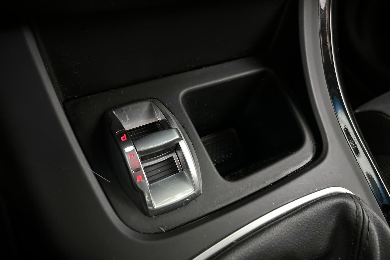 Alfa Romeo Giulietta iso kuva 25