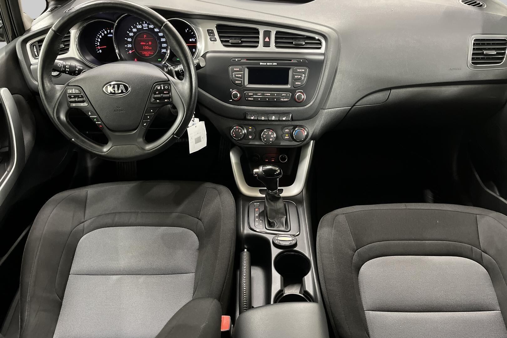 Kia cee'd iso kuva 11