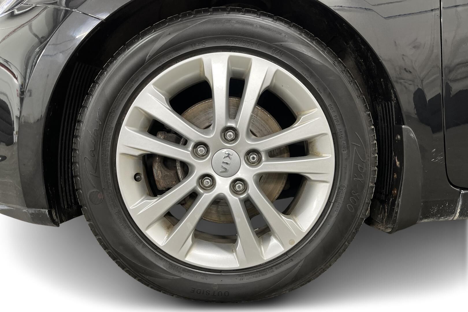 Kia cee'd iso kuva 13