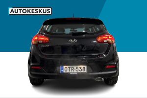 Kia cee'd esikatselu 6