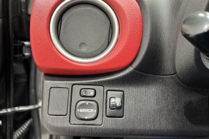 Toyota Yaris esikatselu 19