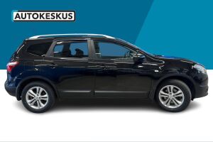 Nissan Qashqai+2 esikatselu 4