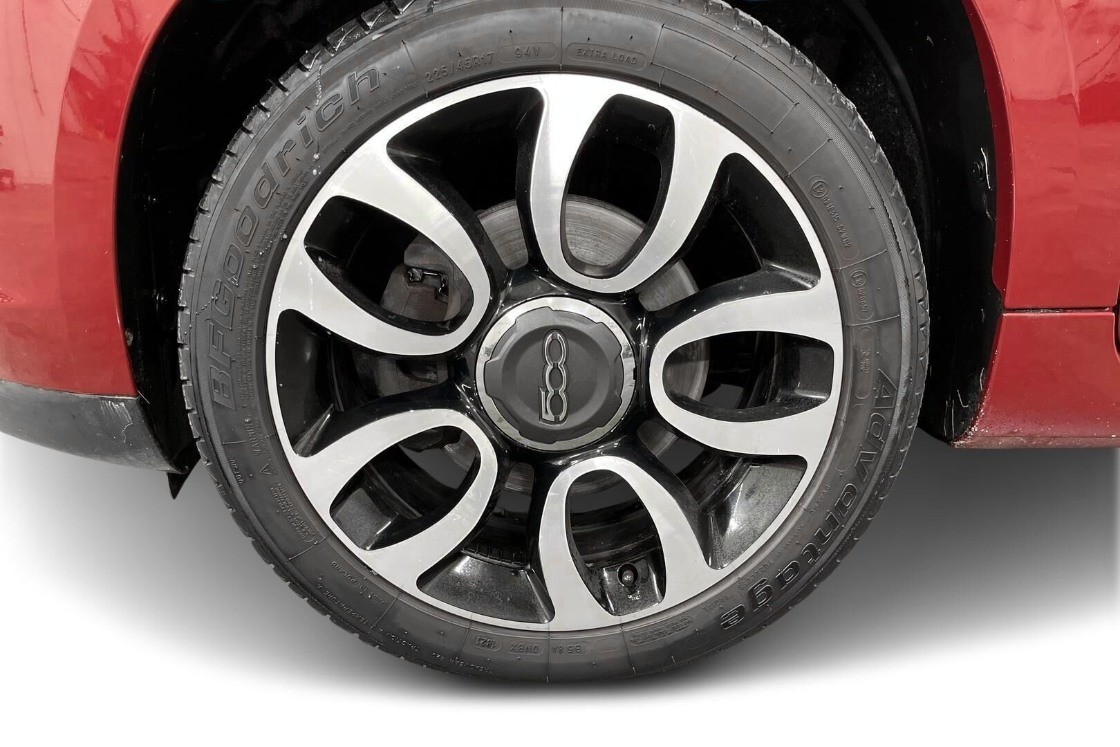 Fiat 500L iso kuva 13