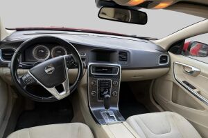 Volvo V60 esikatselu 2