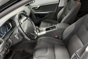 Volvo V60 esikatselu 9