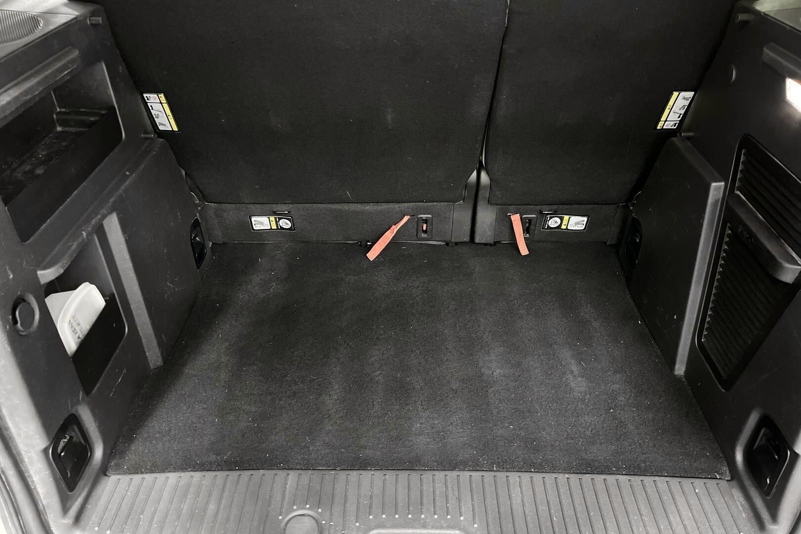 Ford Tourneo Courier iso kuva 12