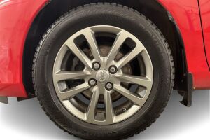 Toyota Yaris esikatselu 13