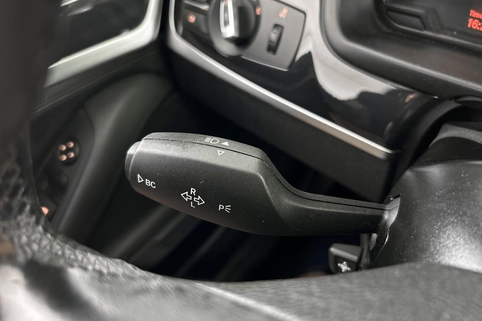 BMW 5-SARJA iso kuva 17
