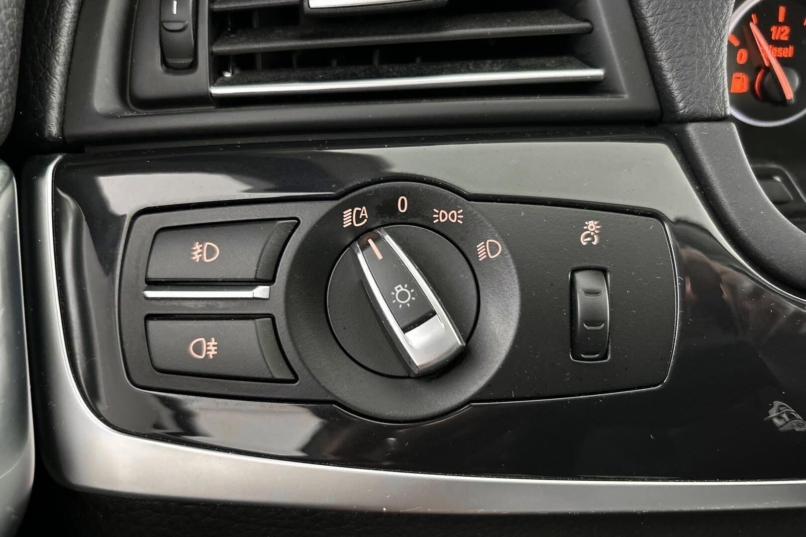 BMW 5-SARJA iso kuva 26