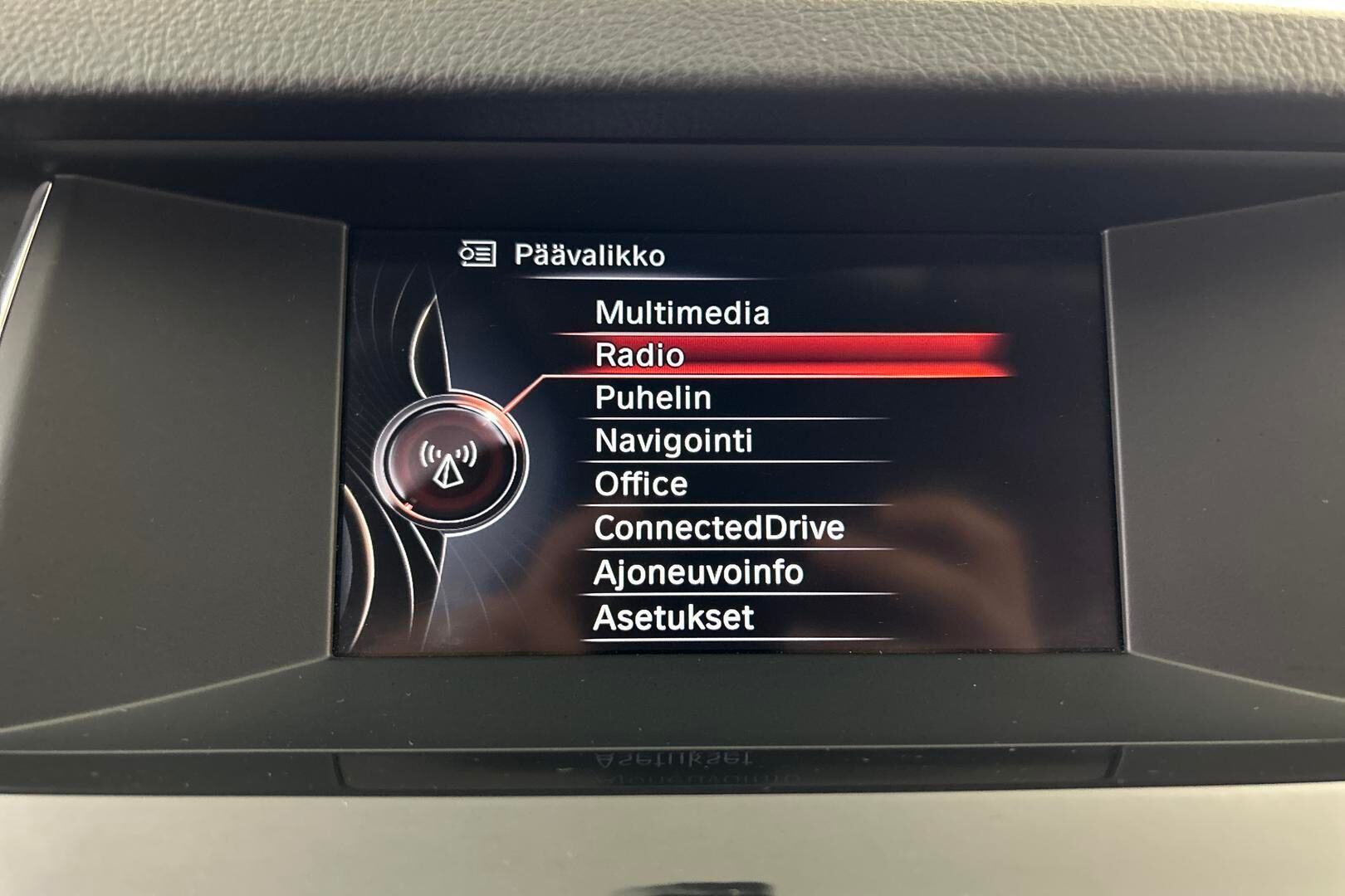 BMW 5-SARJA iso kuva 19