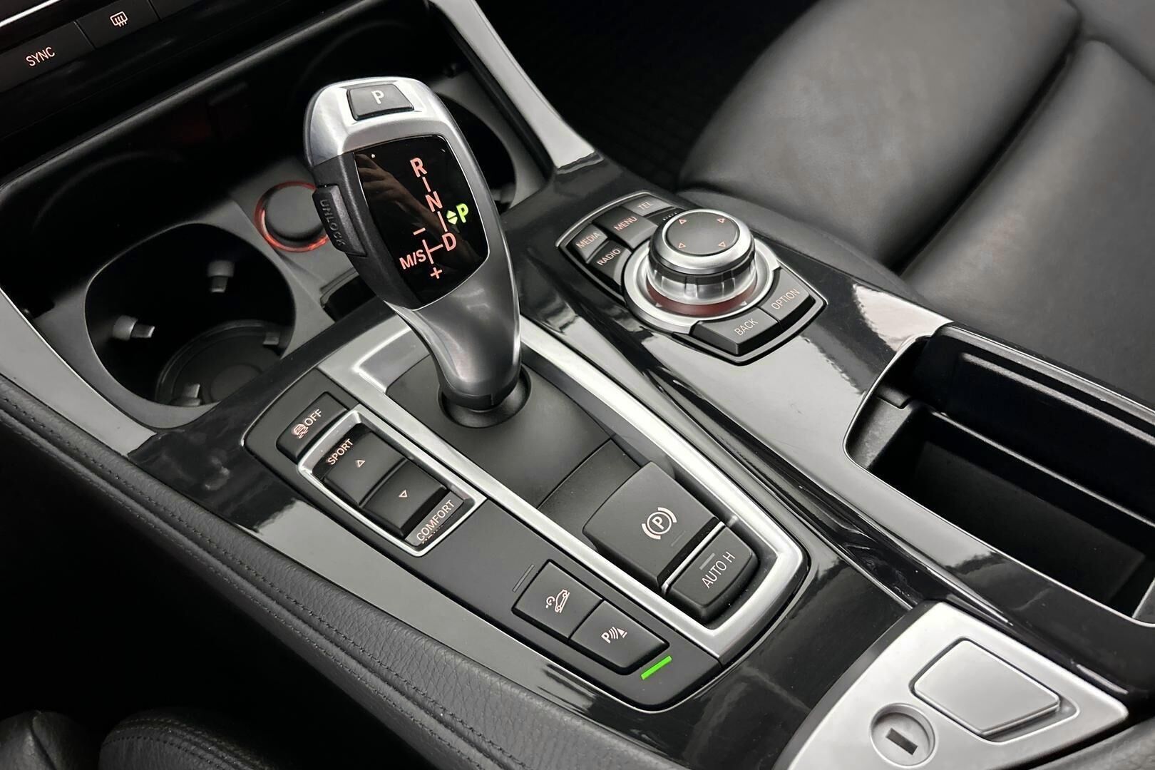 BMW 5-SARJA iso kuva 21