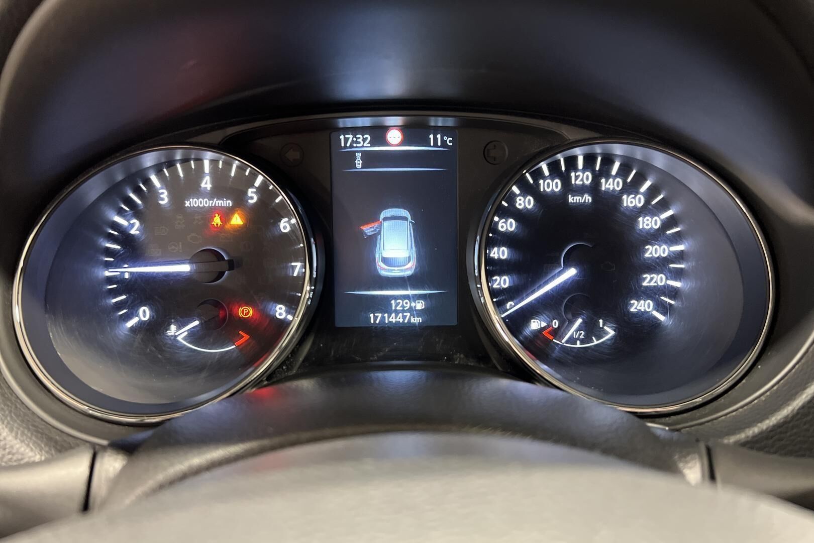 Nissan Qashqai iso kuva 18