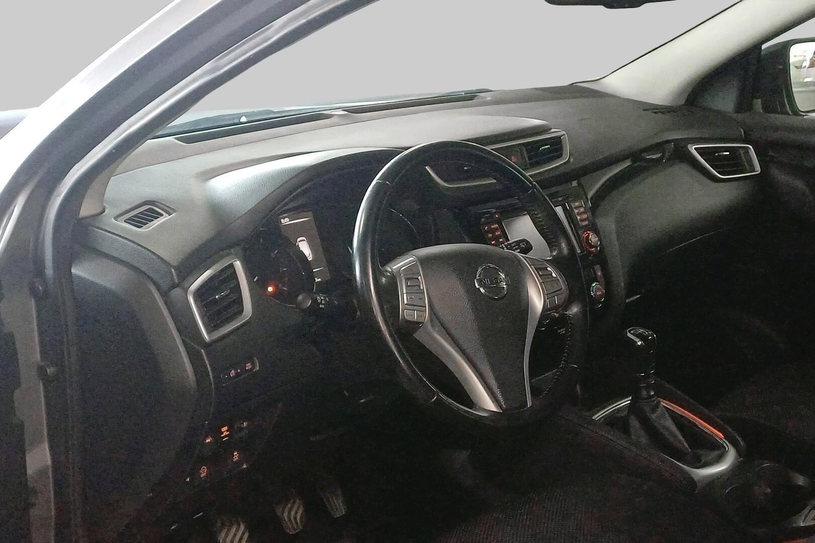 Nissan Qashqai iso kuva 1